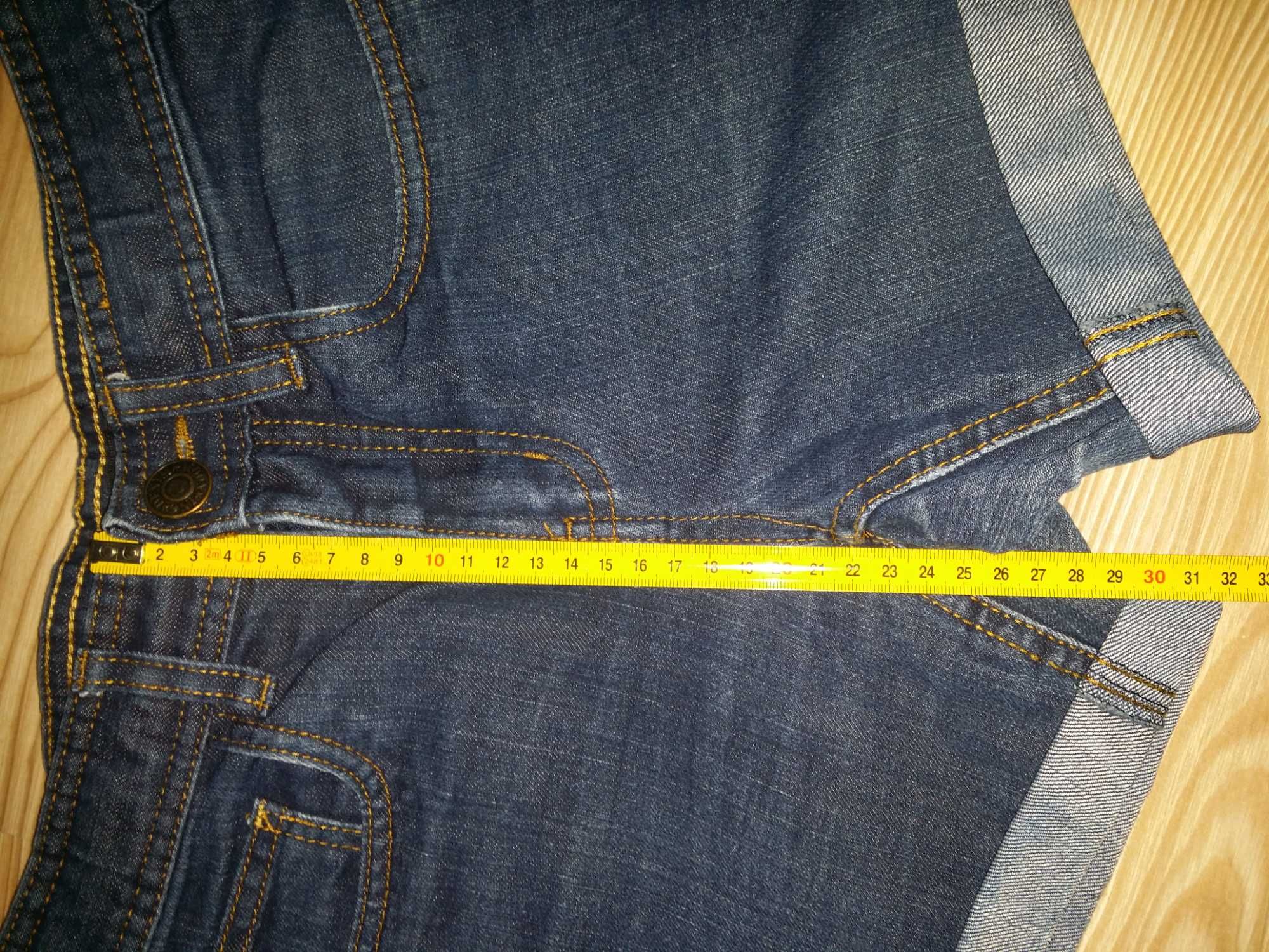 szorty jeansowe xs s przecierane klasyczne podwinięte postrzępione