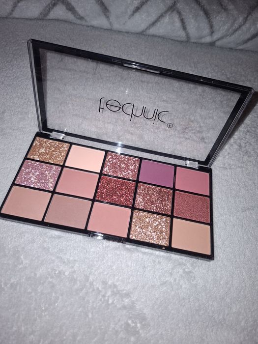 Palete maquilhagem technic