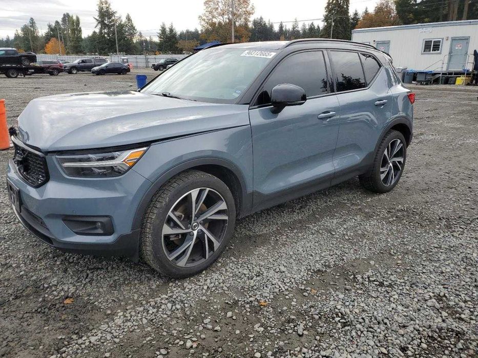 Volvo XC40 T5 R-DESIGN 2020г.