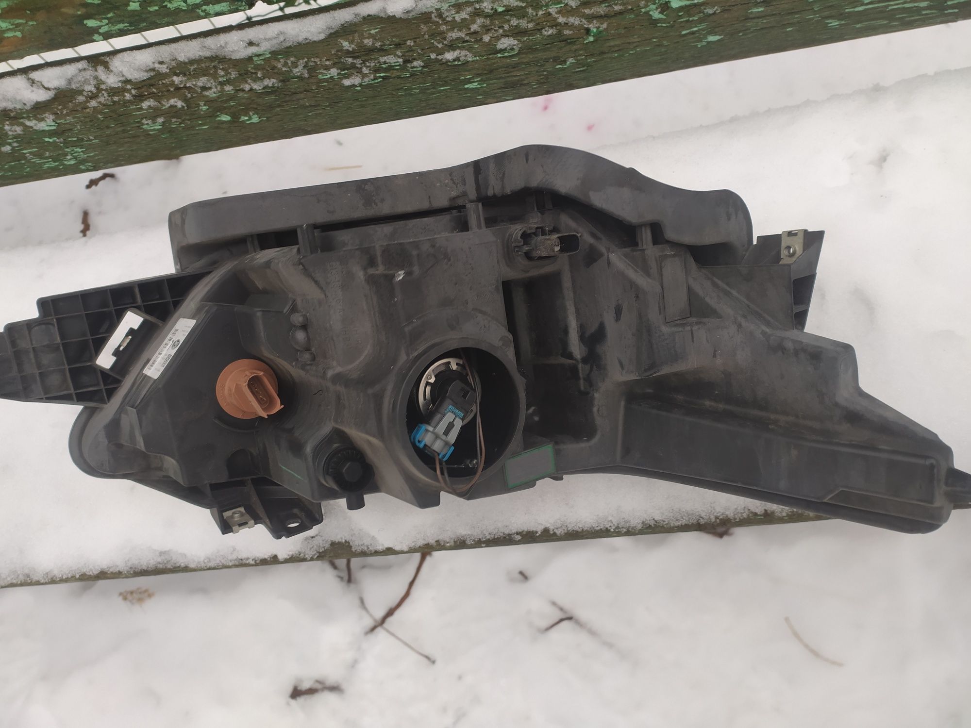 Фара L/R Ford Taurus 2014-2019