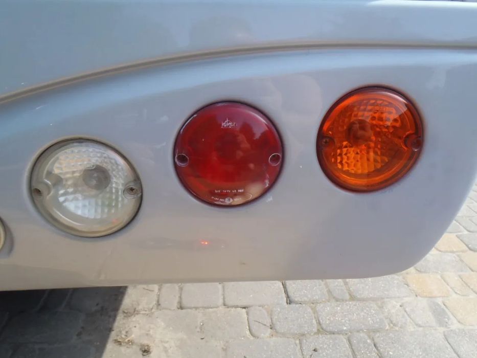 lampa oświetlenie oprawka żarówki  camper kamper przyczepa kampingowa