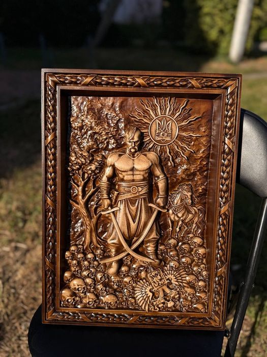 "Козак Мамай" - різьблена картина з дерева, патріотичний подарунок