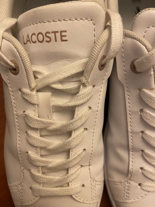 Sapatilhas de mulher, tamanho 38 marca Lacoste