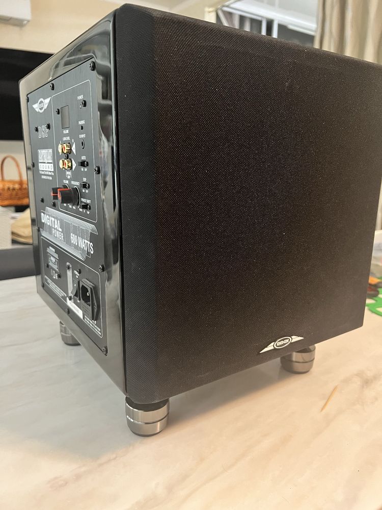 Активный Сабвуфер Earthguake  MiniMe DSP P10