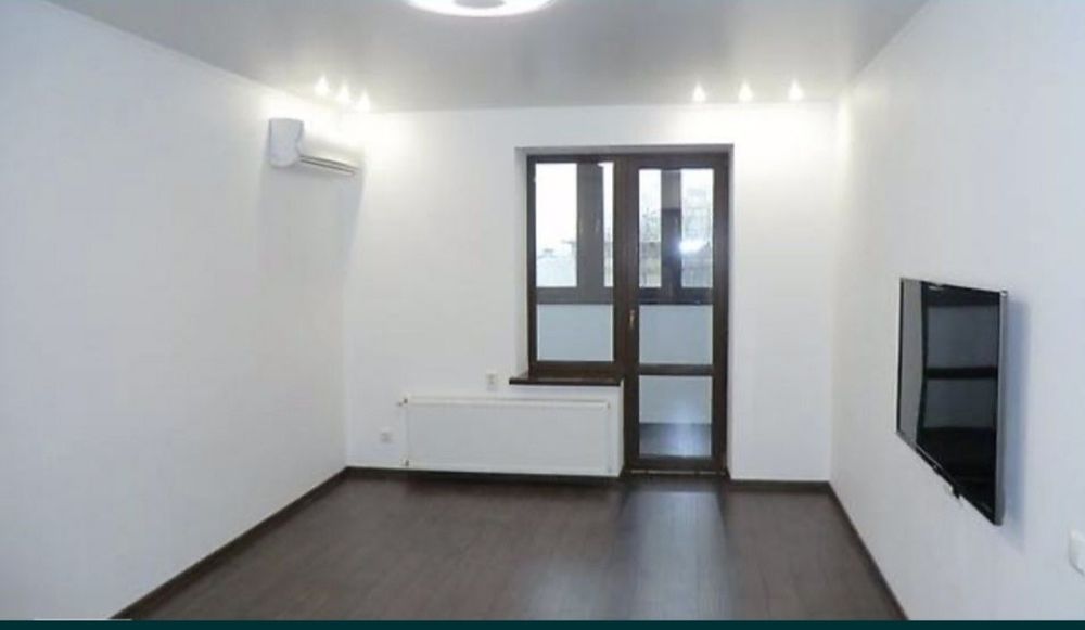 Ремонт квартири..обои.плитка сантехніка.