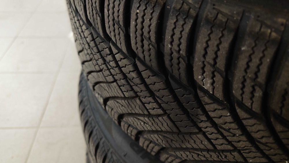 Opony zimowe Imperial z felgami i kołpakami 205/55/R16