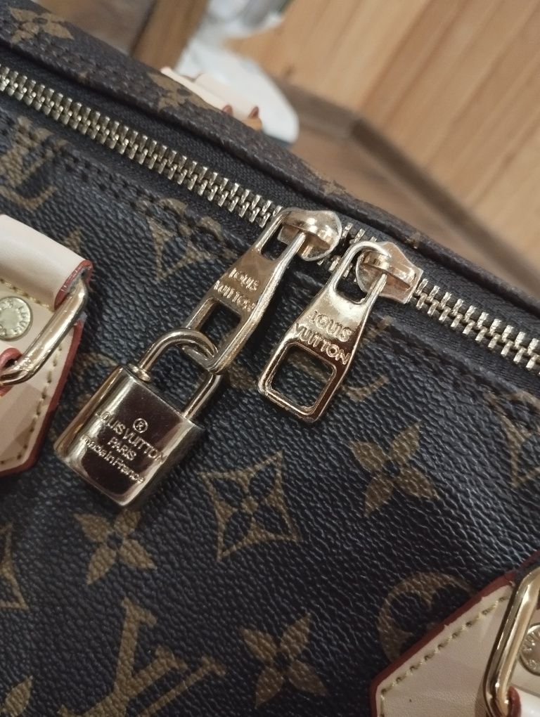 Женская сумочка louis vuitton