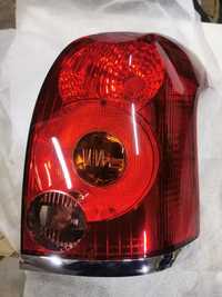 Toyota Avensis T25 kombi  lampa tył prawa 81551-05182