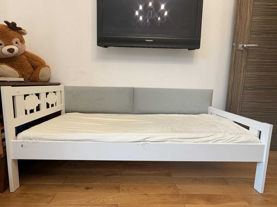 Łóżko z materacem 70 X 160 cm