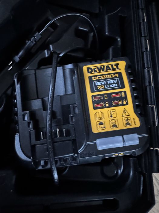 Szlifierka kątowa DeWALT DCC412M2 18V XR – zestaw