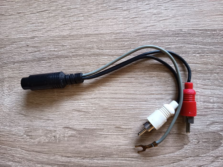 Złącze gramofonowe cinch / 5DIN + masa