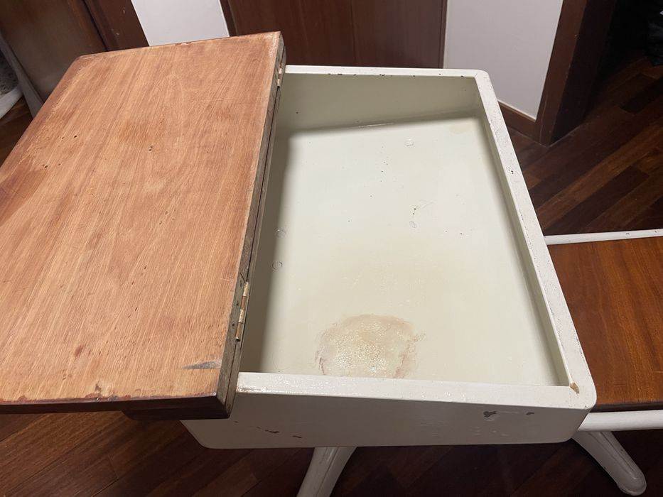 Secretária escola antiga