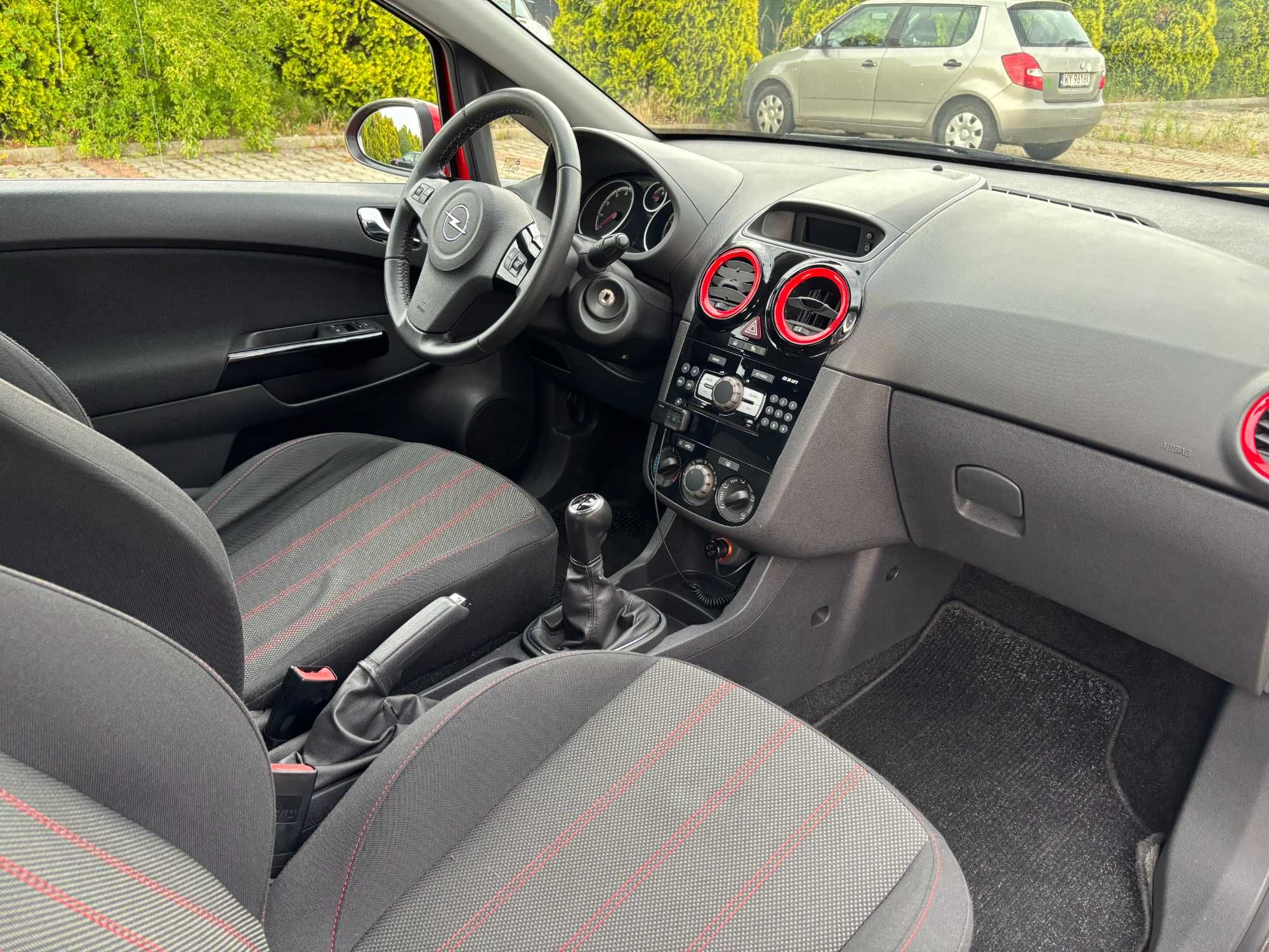 Opel Corsa 1.4 benzyna 2010r