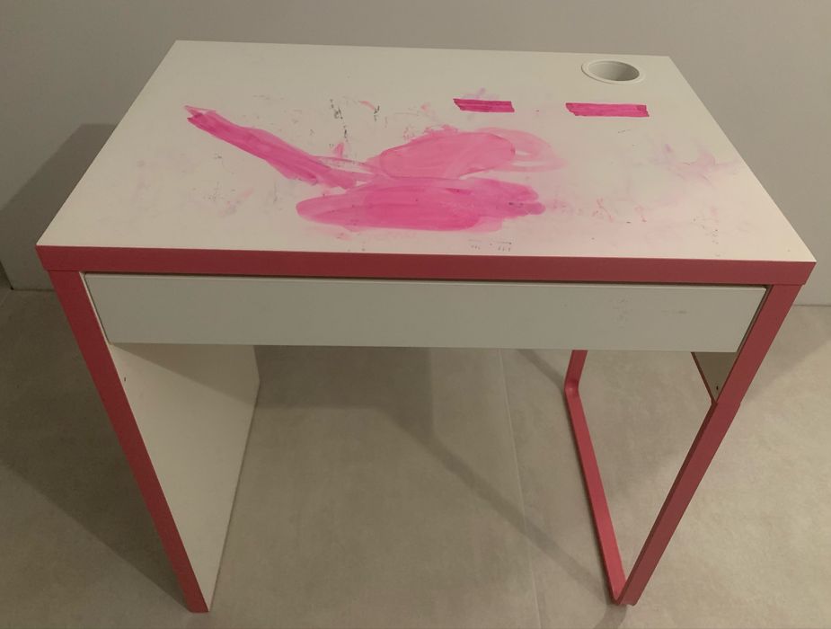 Biurko Micke Ikea oddam różowe białe
