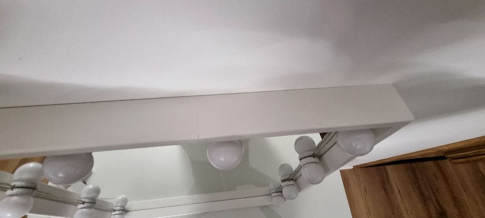 Toaletka Malm z lustrem