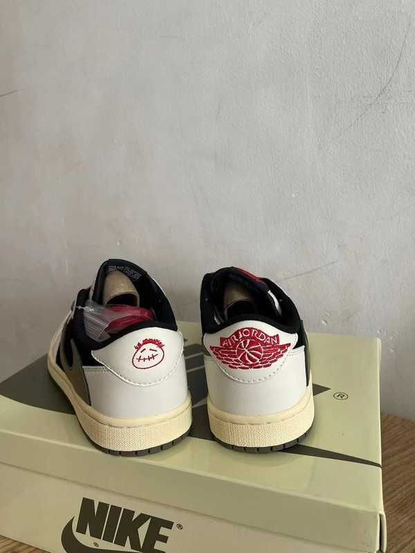Jordan 1 Retro Low OG SP Travis Scott Olive  R.39
