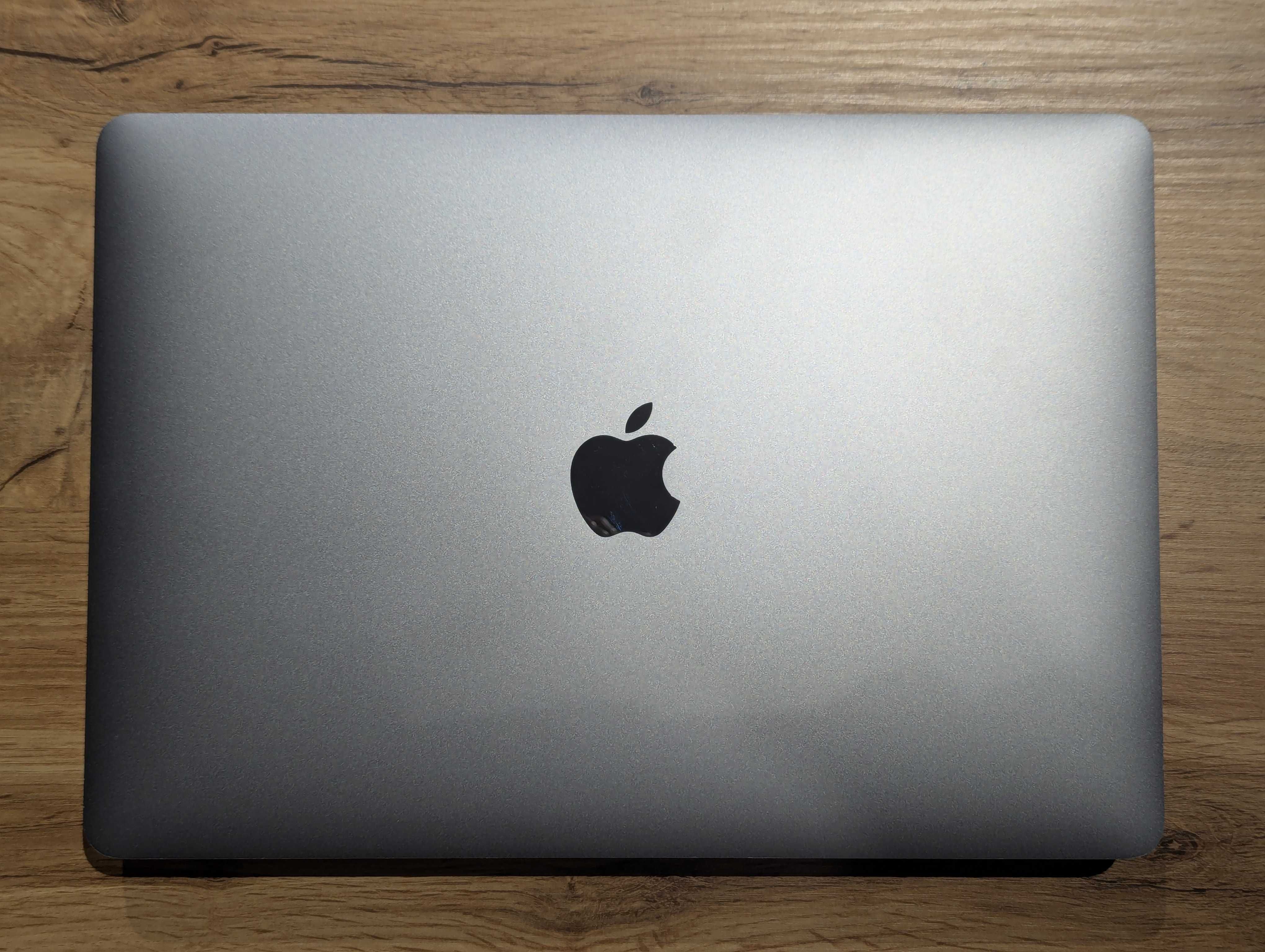Macbook air 13 2020 m1 16/256gb Гарантія Від Магазину!!!