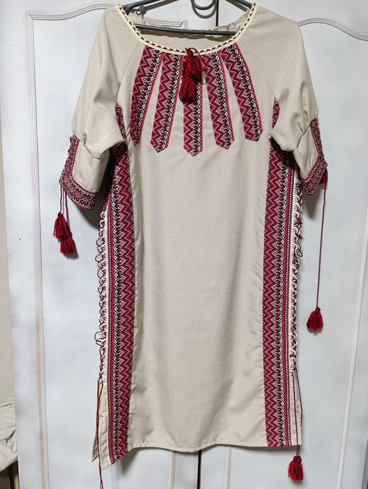 Сукня вишиванка б/у