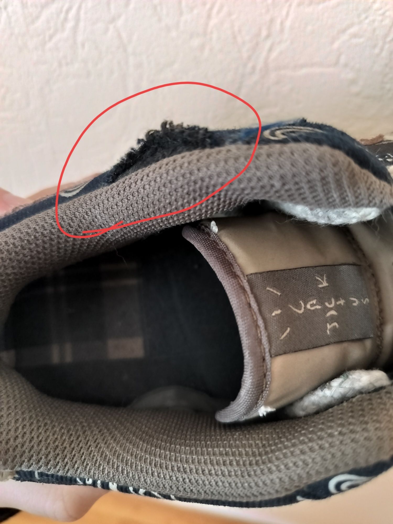 Кроссовки Nike SB Dunk low Travis Scott светятся в темноте