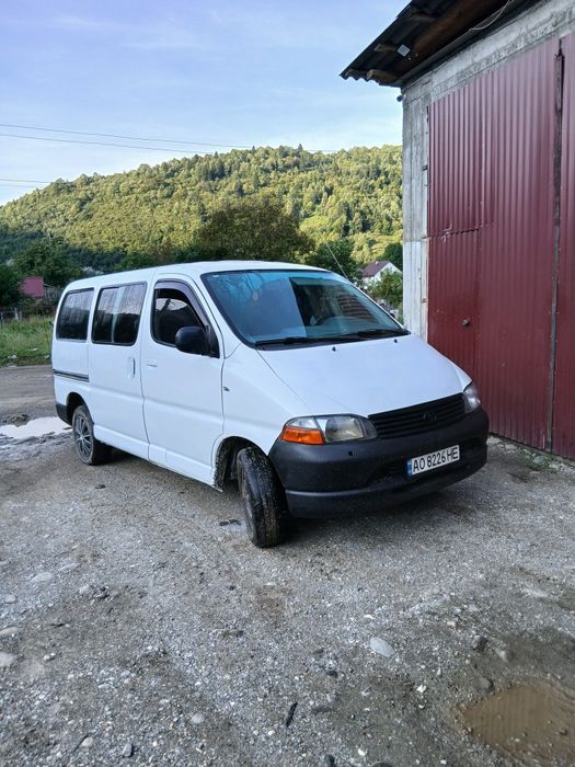 Тойота хайс 2,5 тді 2003