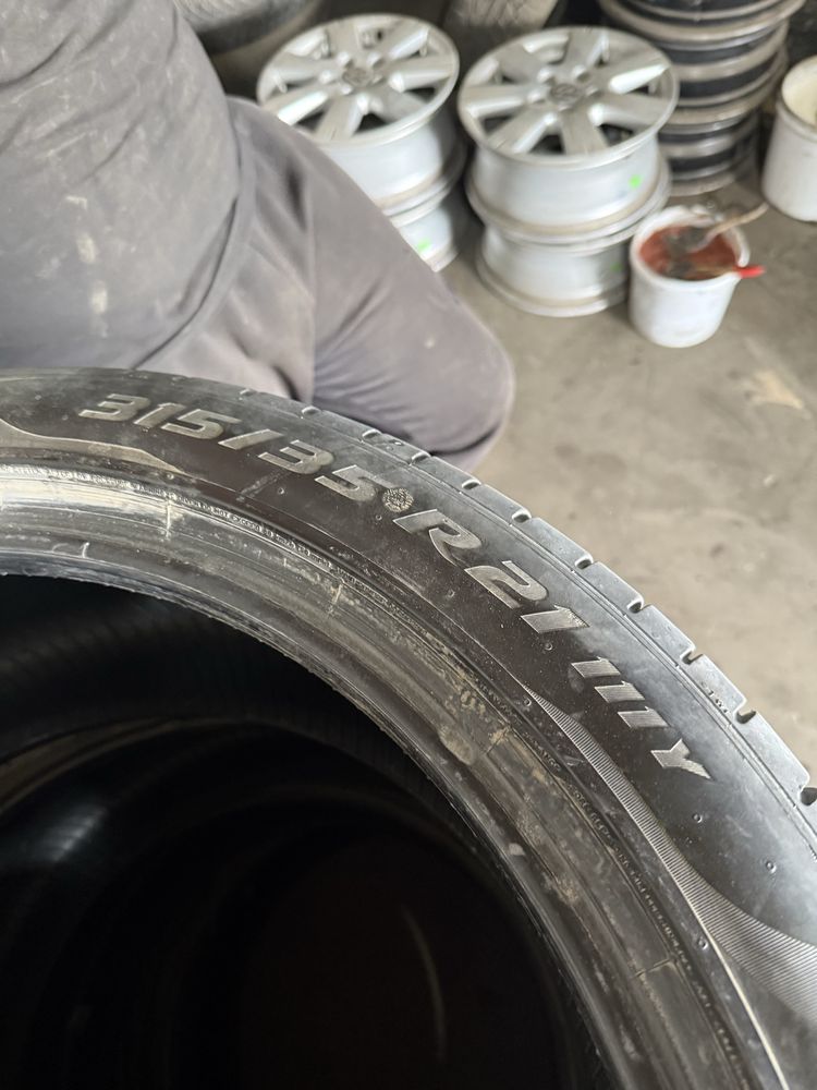 Шини різноширокі pireli RunFlat 315/35/21  275/40/21
