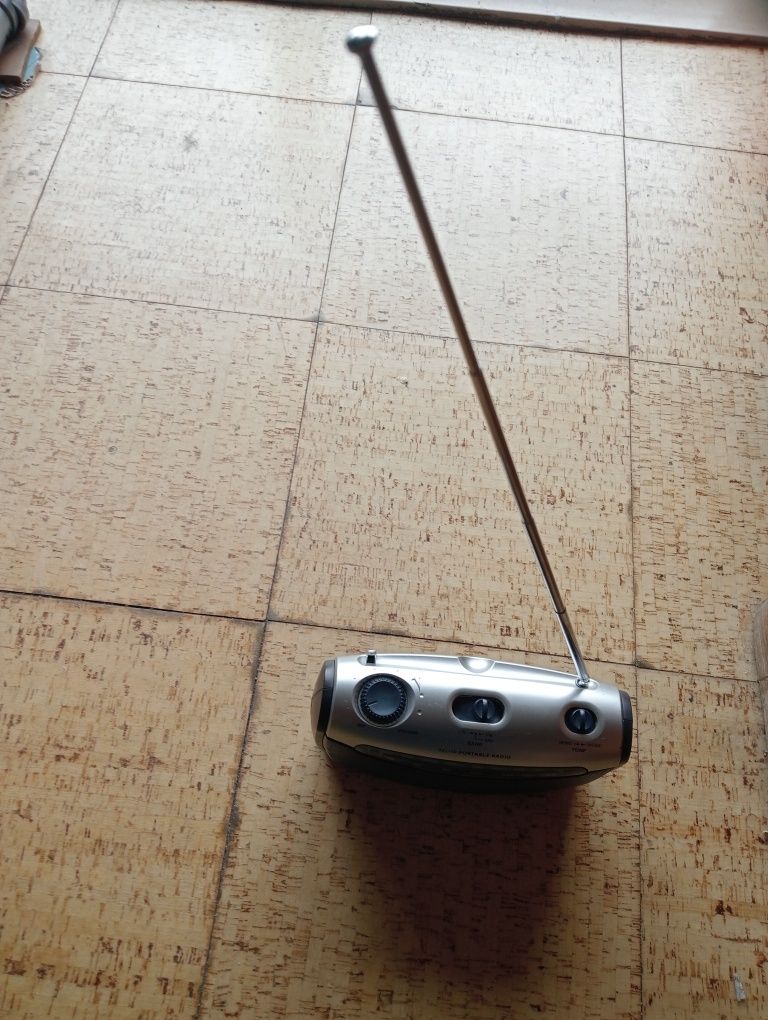 Vendo Rádio portátil philips.