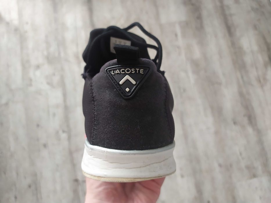 Оригінальні кросівки Lacoste