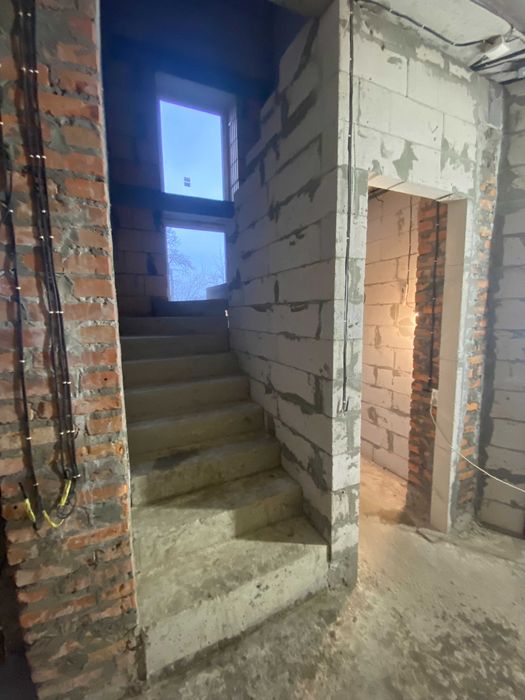 Таунхаус з найбільшою ділянкою в центрі міста, військовим знижка