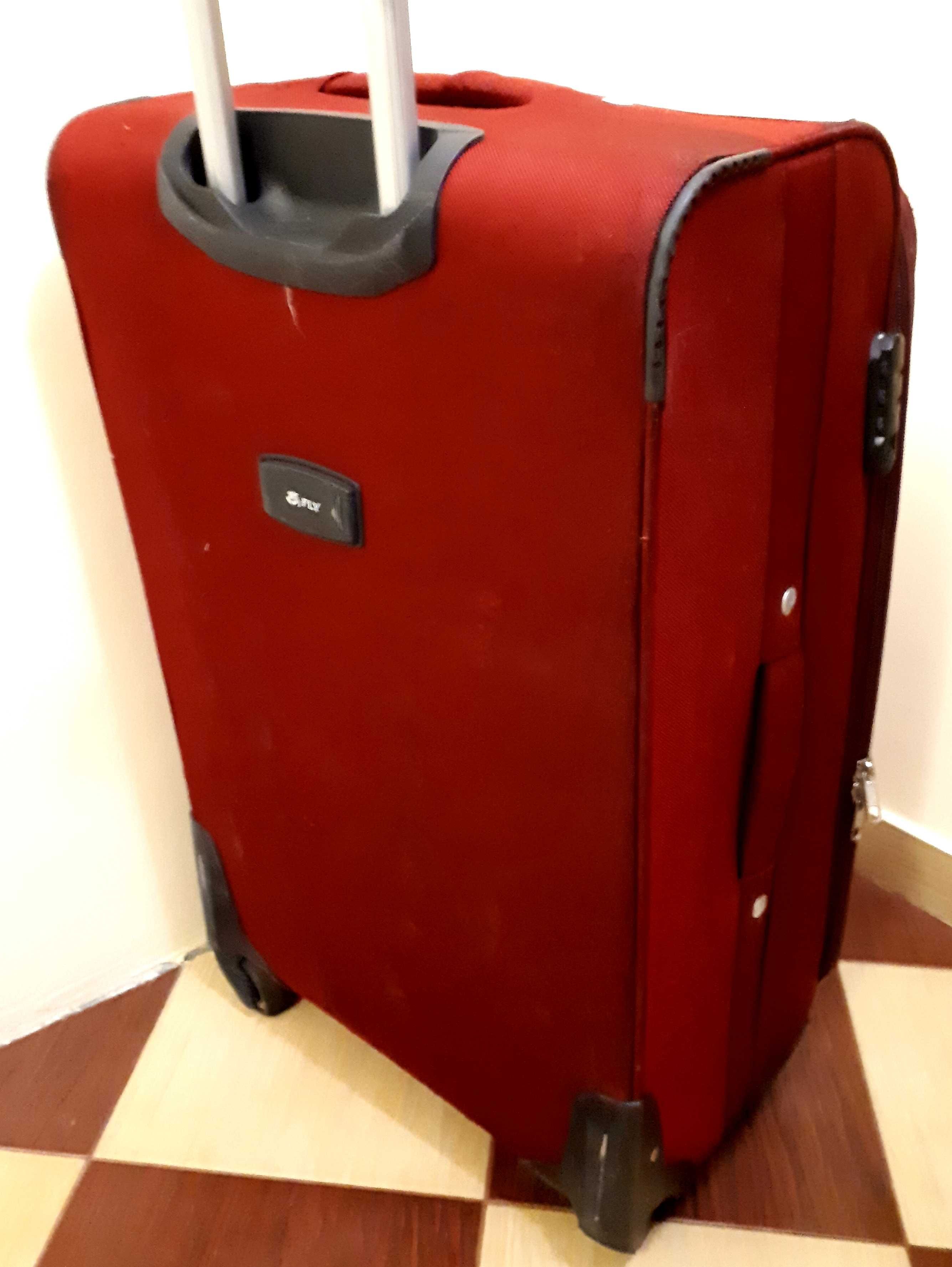 Чемодан валіза большой красный Fly.