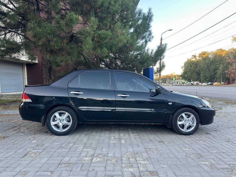 Mitsubishi Lancer 9  офіціал з рідним пробігом на автоматі.