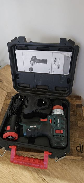 Wkrętarka akumulatorowa Parkside PBSA 12 C2 zestaw