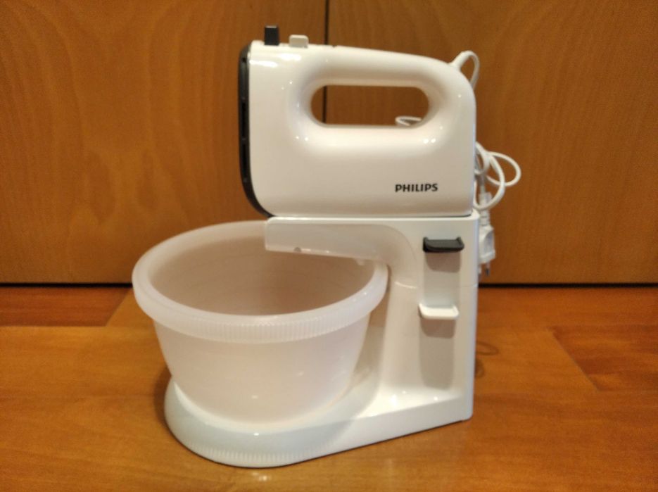 Batedeira Philips HR3745 com taça, mas SEM VARAS