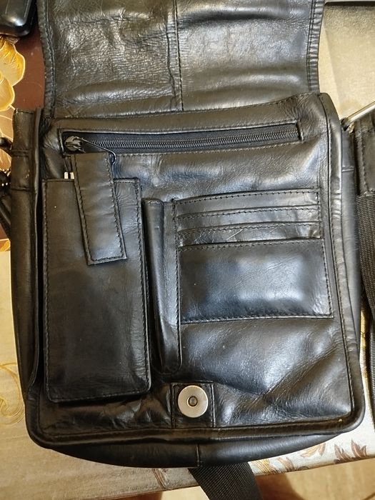 Чоловіча шкіряна сумка.