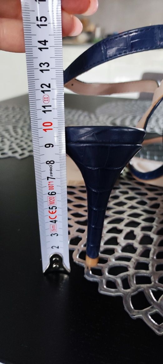 Nowe sandałki z Zalando na szpilce Miss KG rozm 41