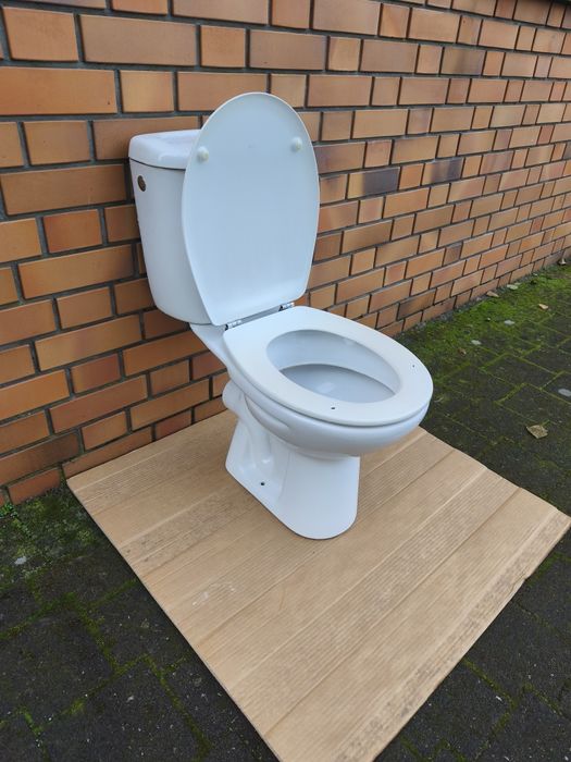 WC kompakt Roca z demontażu ubikacja