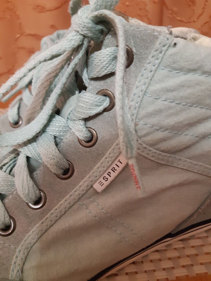 Продам женские кроссовки, слипоны, сникерсы Esprit