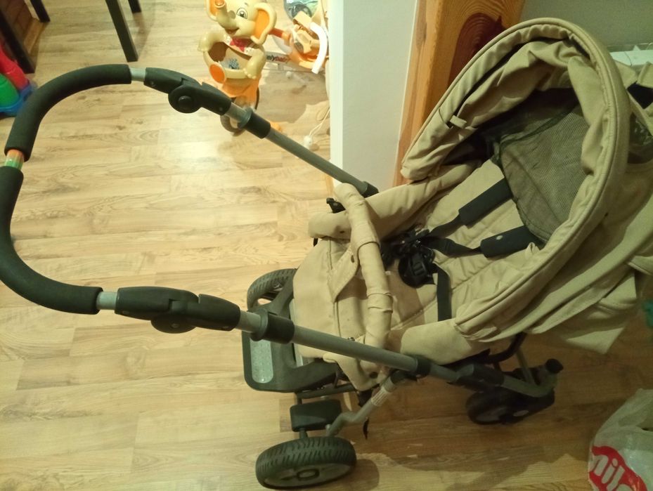 Sprzedam wózek spacerowy