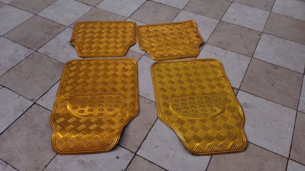 Tapetes auto borracha amarelos