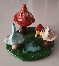 cztery grzybki w lesie - figurka dekoracyjna na biurko 10 cm