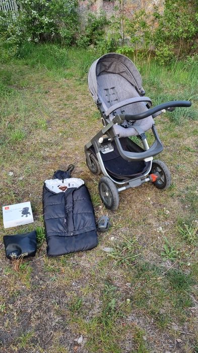 Stokke Trailz duże pompowane koła folia przeciwdeszczowa uchwyt kubek