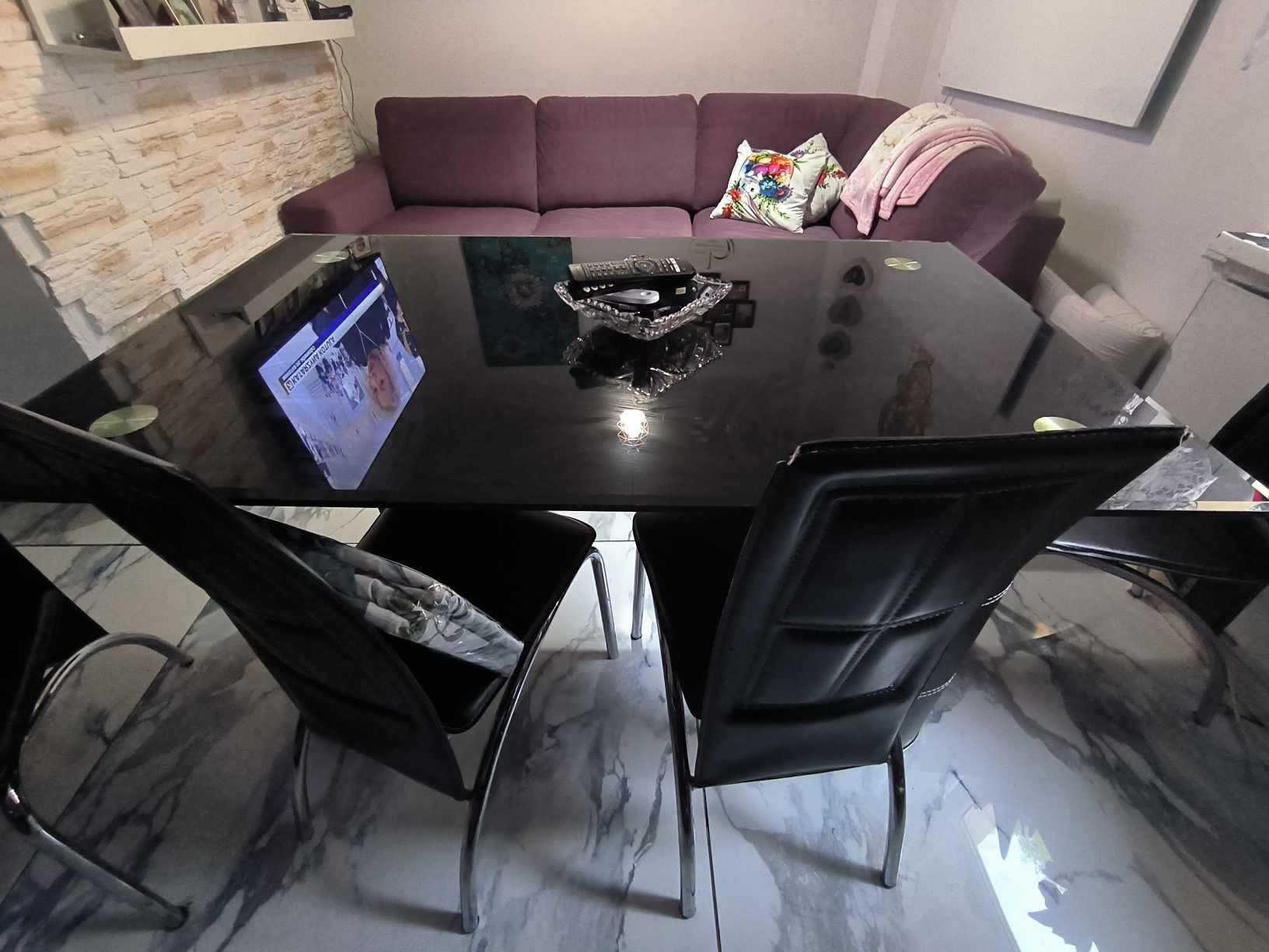 Szklany czarny stół z 6 krzesłami