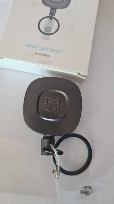 Brelok do kluczy wysuwany MNGARISTA z drutem stalowym BHA602 SPP410