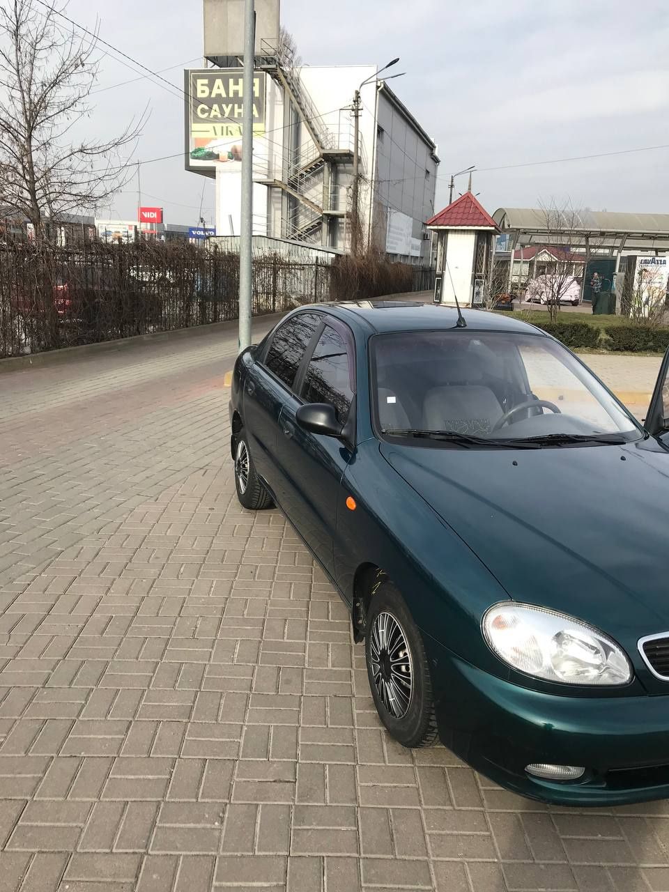 Daewoo Lanos 2007 
 З пробігом 84тис рідного
 бенз