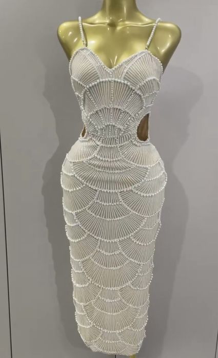 Продаж суконь для фотосесій та вечірні сукні