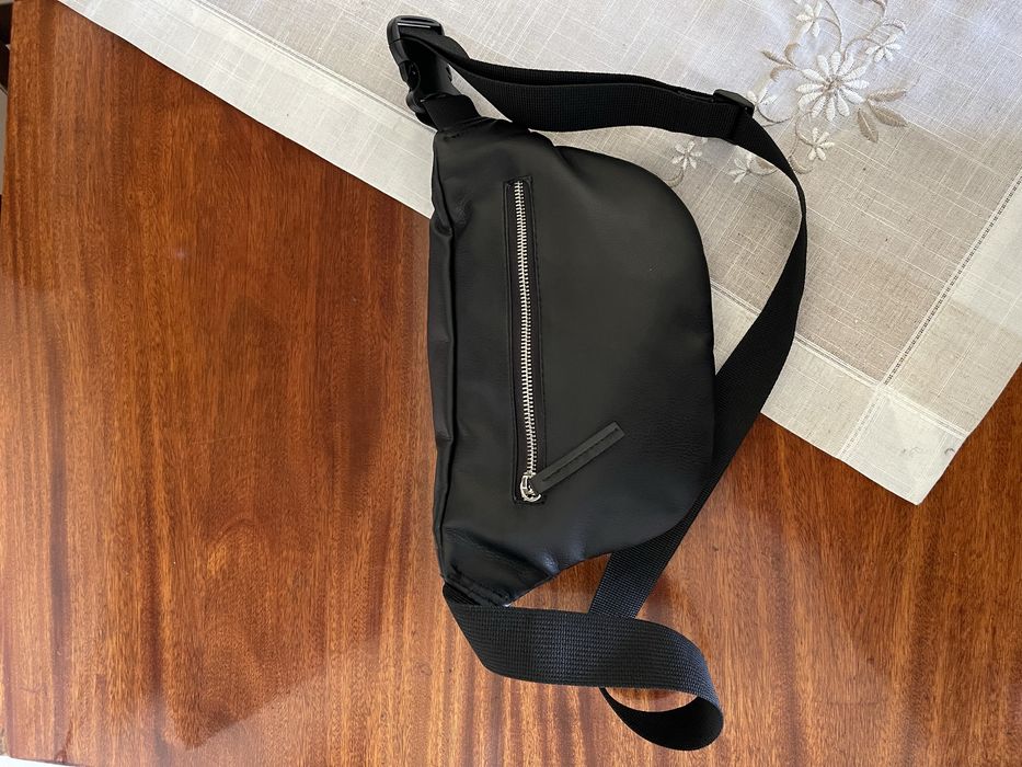 Бананка нова чорна,нагрудна сумка.