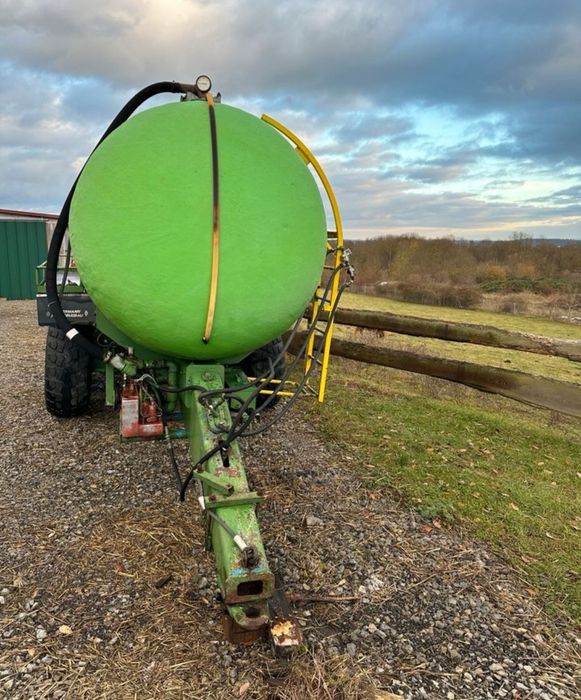 Hts 100  fortschritt  Beczka 10000 litrów.