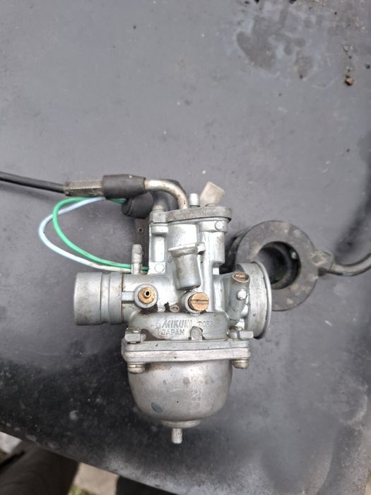 Оригинальный  карбюратор   на скутер Yamaha jog/axis/vino