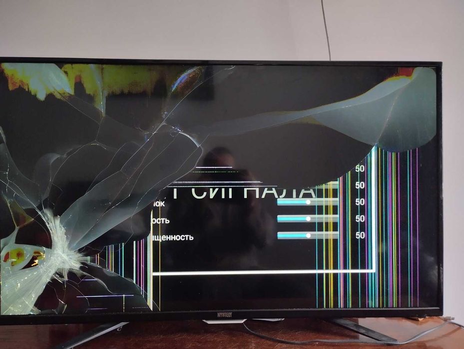 Продам телевізор битий екран