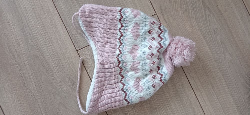 Dwie czapki jesienno zimowe dla dziewczynki