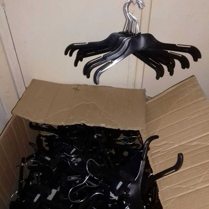 Пластикова Вішалка для Одягу